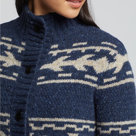 PENDLETON women’s GRAPHIC DONEGAL MERINO CARDIGAN - Picture 4 of 16